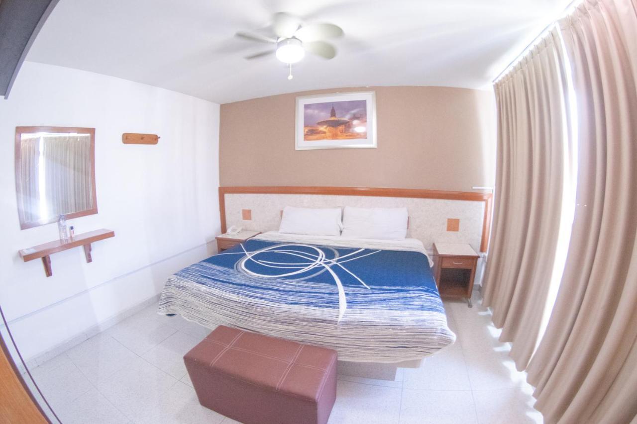 Hotel Niza Zona Piel León Zewnętrze zdjęcie