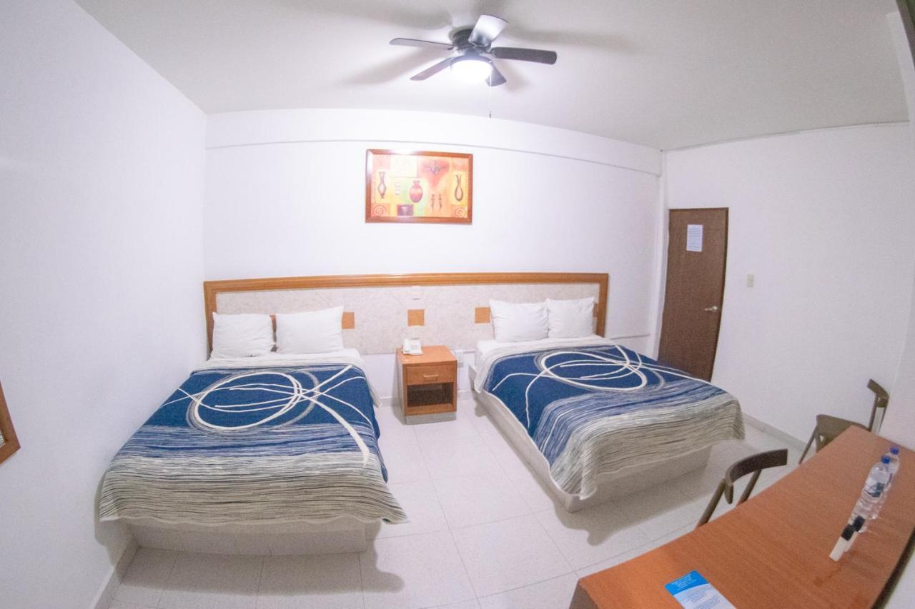 Hotel Niza Zona Piel León Zewnętrze zdjęcie